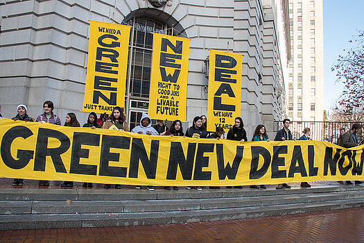 Hundreds gather in San Francisco with the youth led Sunrise Movement to call on House Democratic Leader Nancy Pelosi to support the formation of a Select Committee to advance a Green New Deal to address Climate Change.