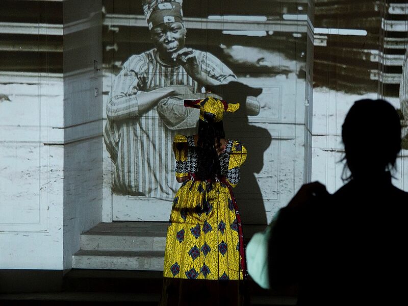 Picture of performance by Vitjtua Ndjiharine